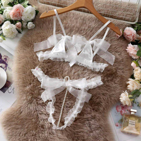 Intimacy Pearl Set | BH + BIJPASSEND SLIPJE