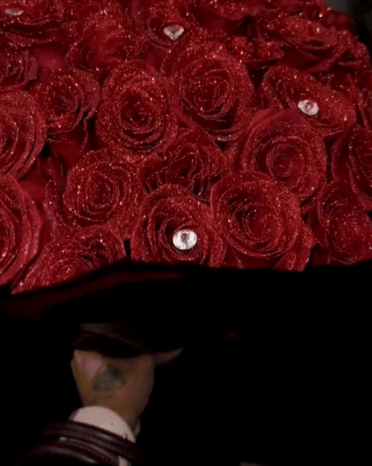 Kiss Of Life | Het Romantisch Rozenboeket